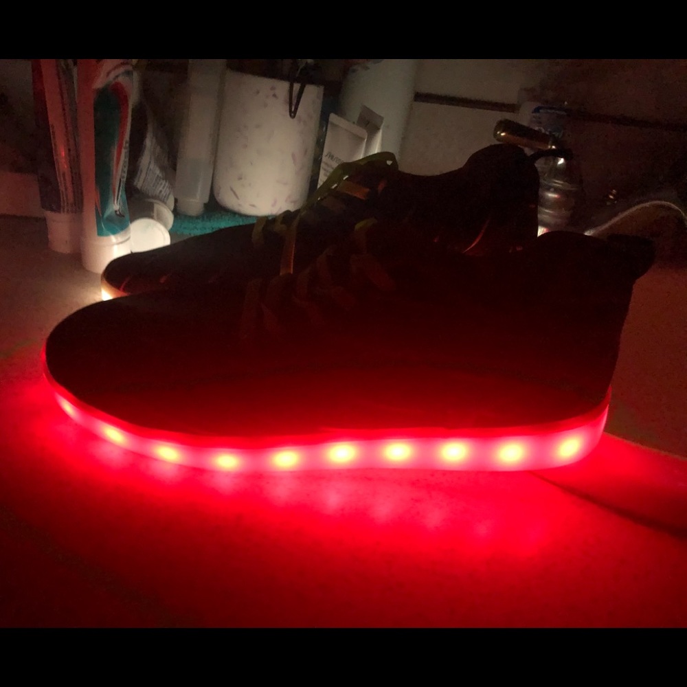 Women’s LED Lights Luminous USB Sneakers Size 10